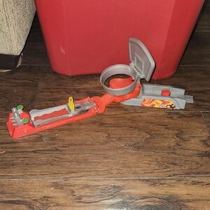 Hot Wheels Hammer And Hoop Stunt Track Piece